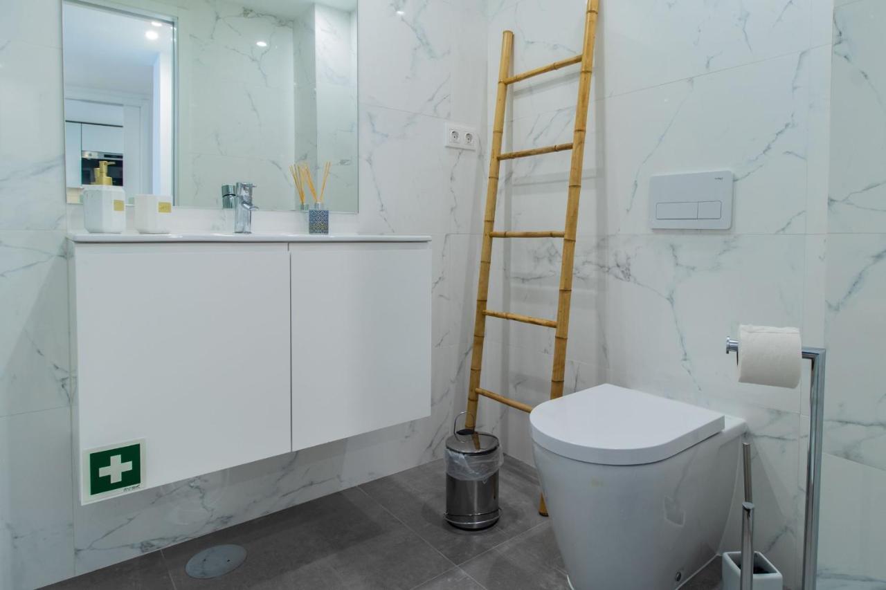 Stunning Apartment W/ Free Parking By Lovelystay Porto Eksteriør billede
