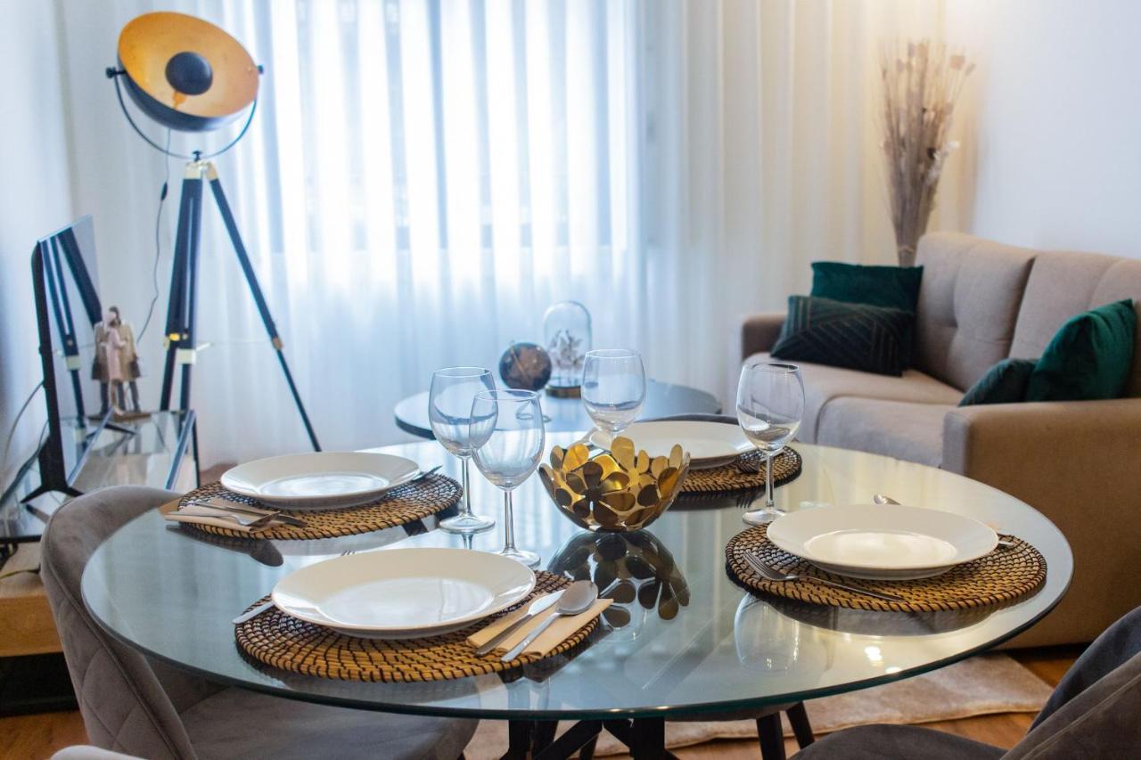 Stunning Apartment W/ Free Parking By Lovelystay Porto Eksteriør billede